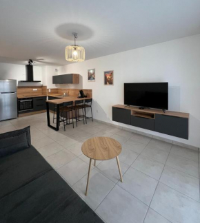 Le Stan - proche centre ville - Terrasse & Parking gratuit